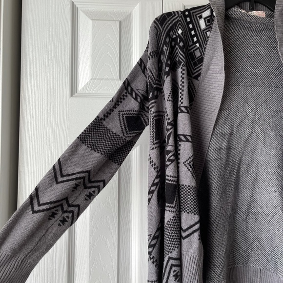 Pink Republic Cardigan - Picture 3 of 6